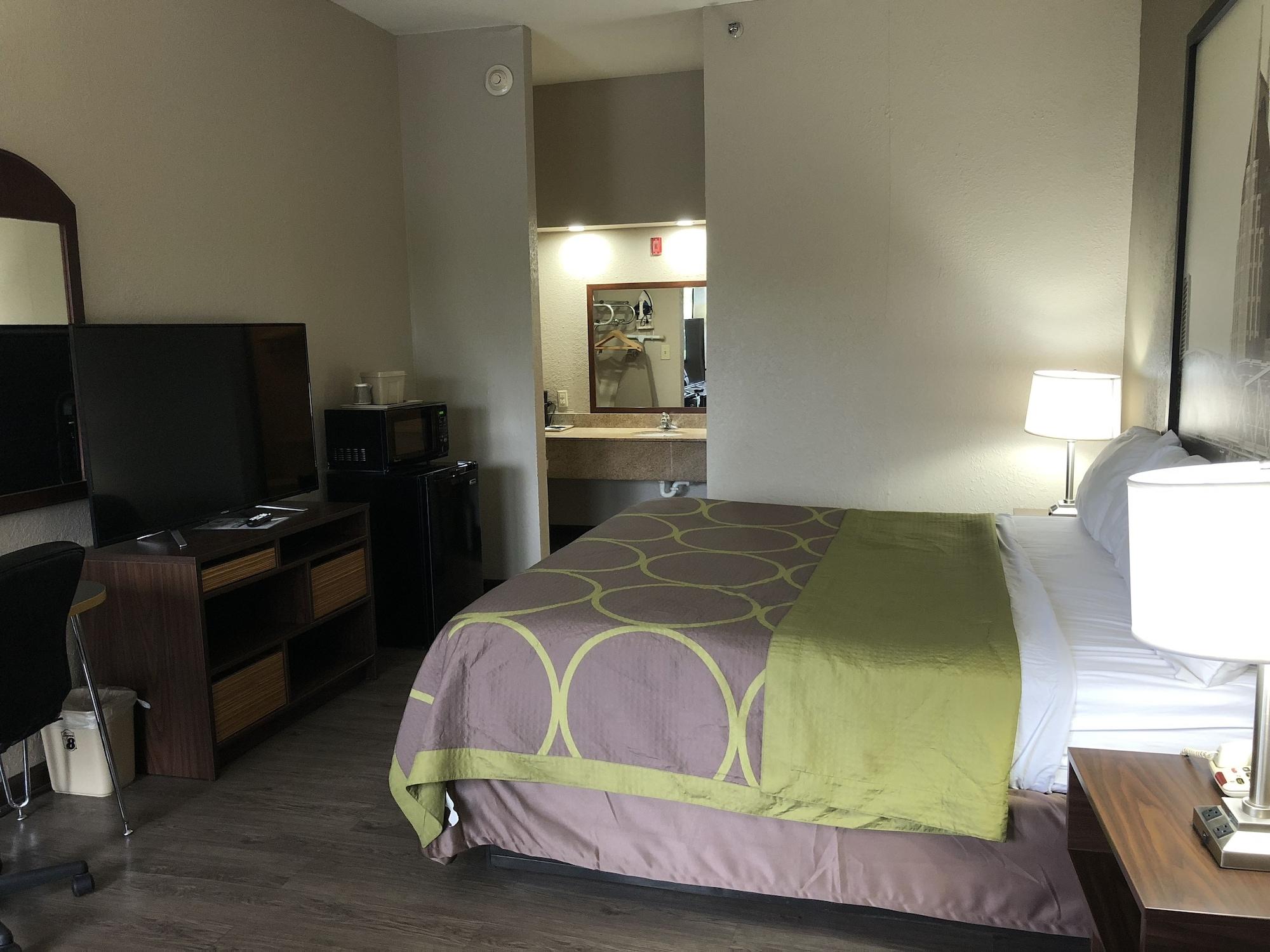 Super 8 By Wyndham Columbia Hotel Eksteriør billede