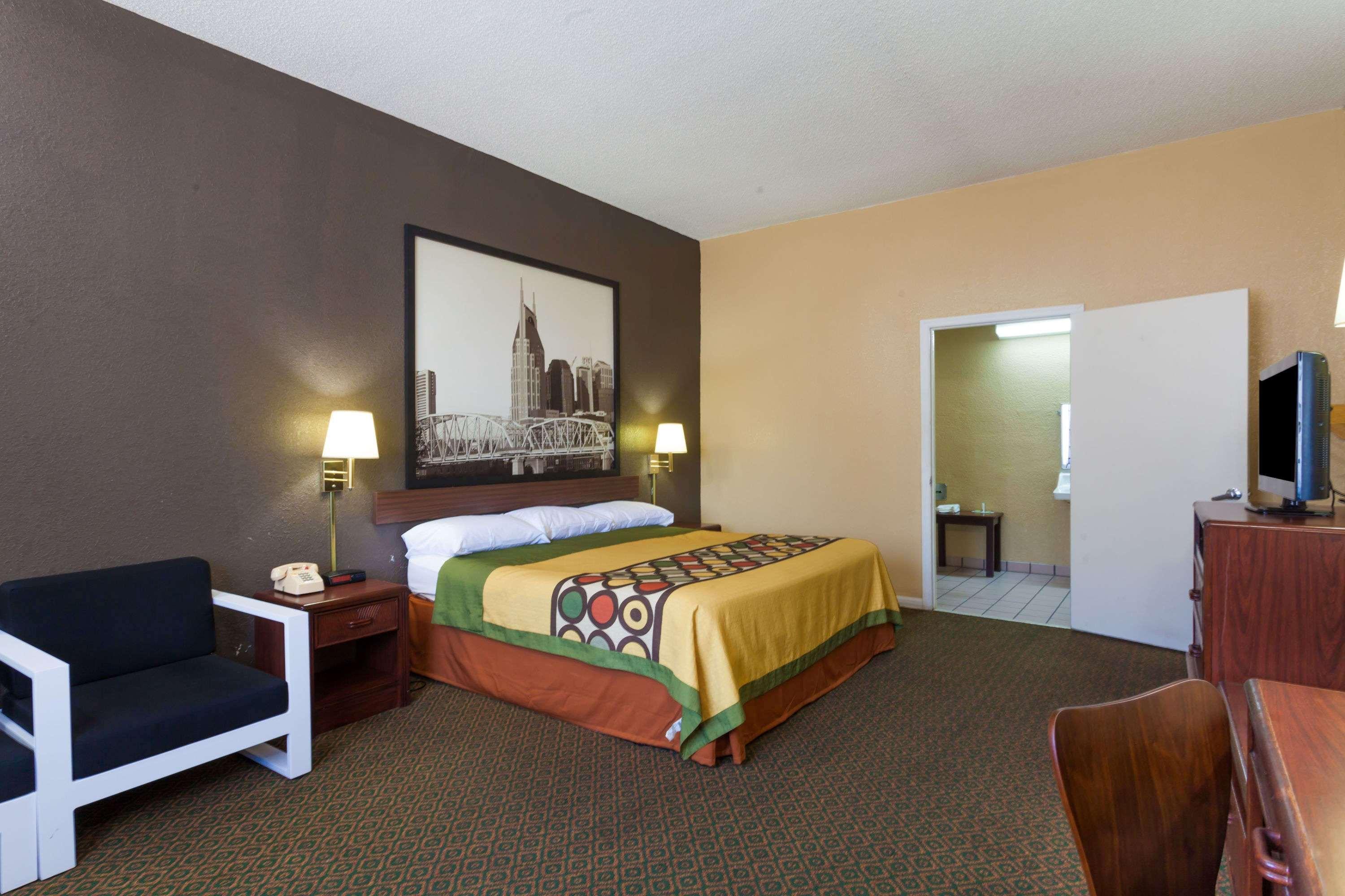 Super 8 By Wyndham Columbia Hotel Eksteriør billede