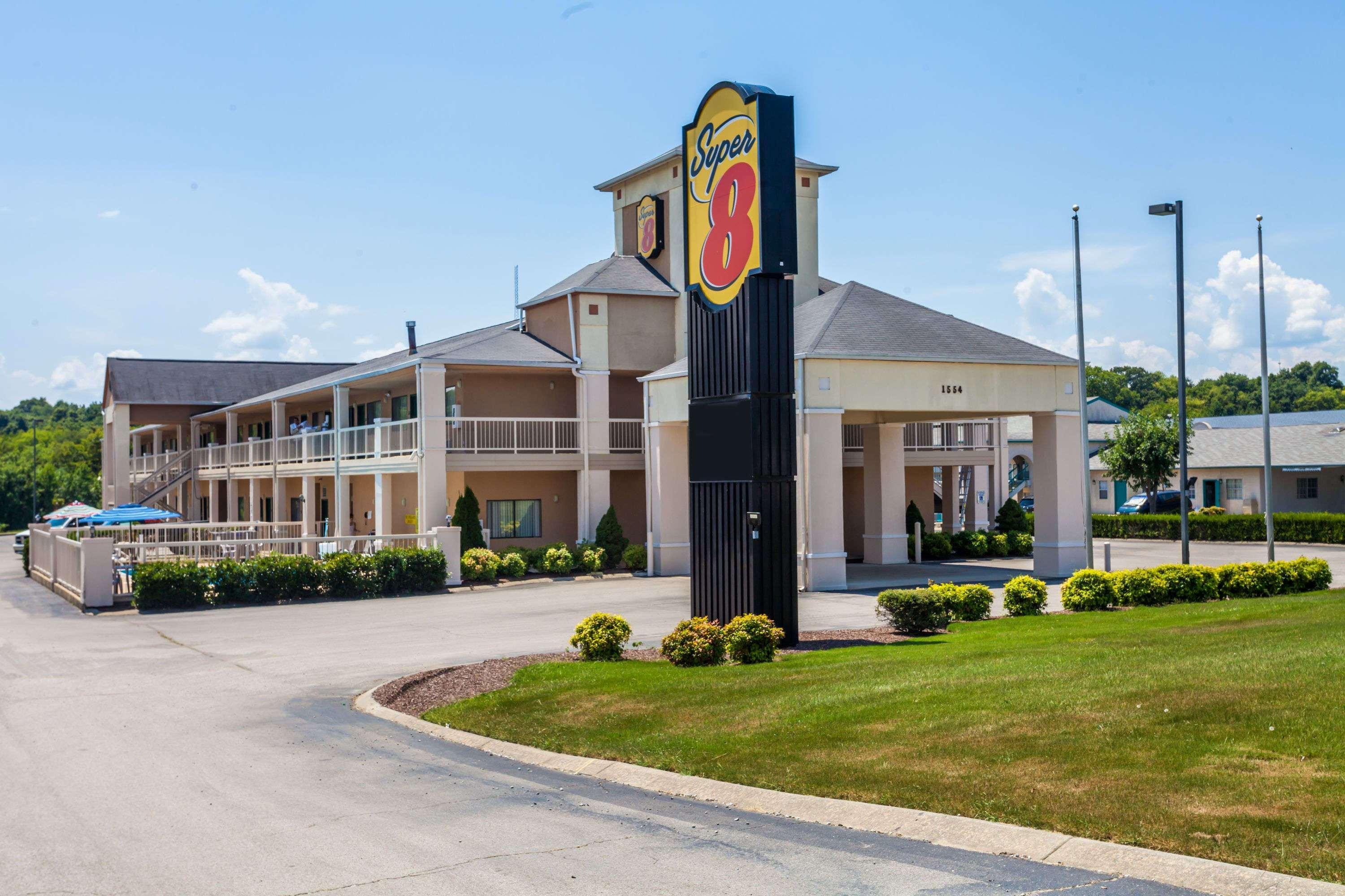 Super 8 By Wyndham Columbia Hotel Eksteriør billede