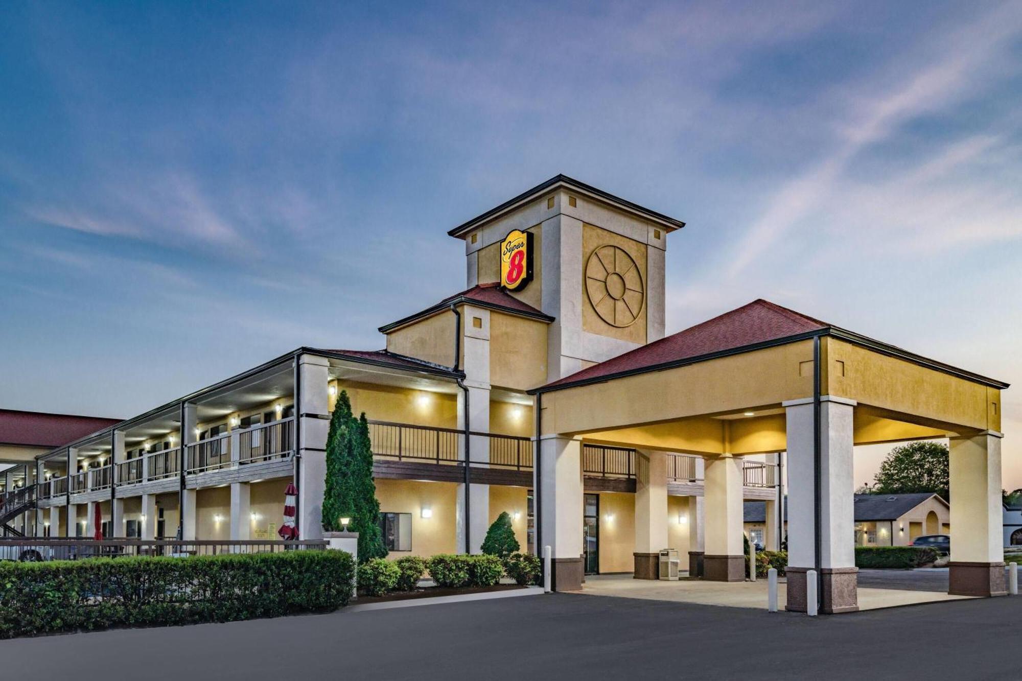 Super 8 By Wyndham Columbia Hotel Eksteriør billede
