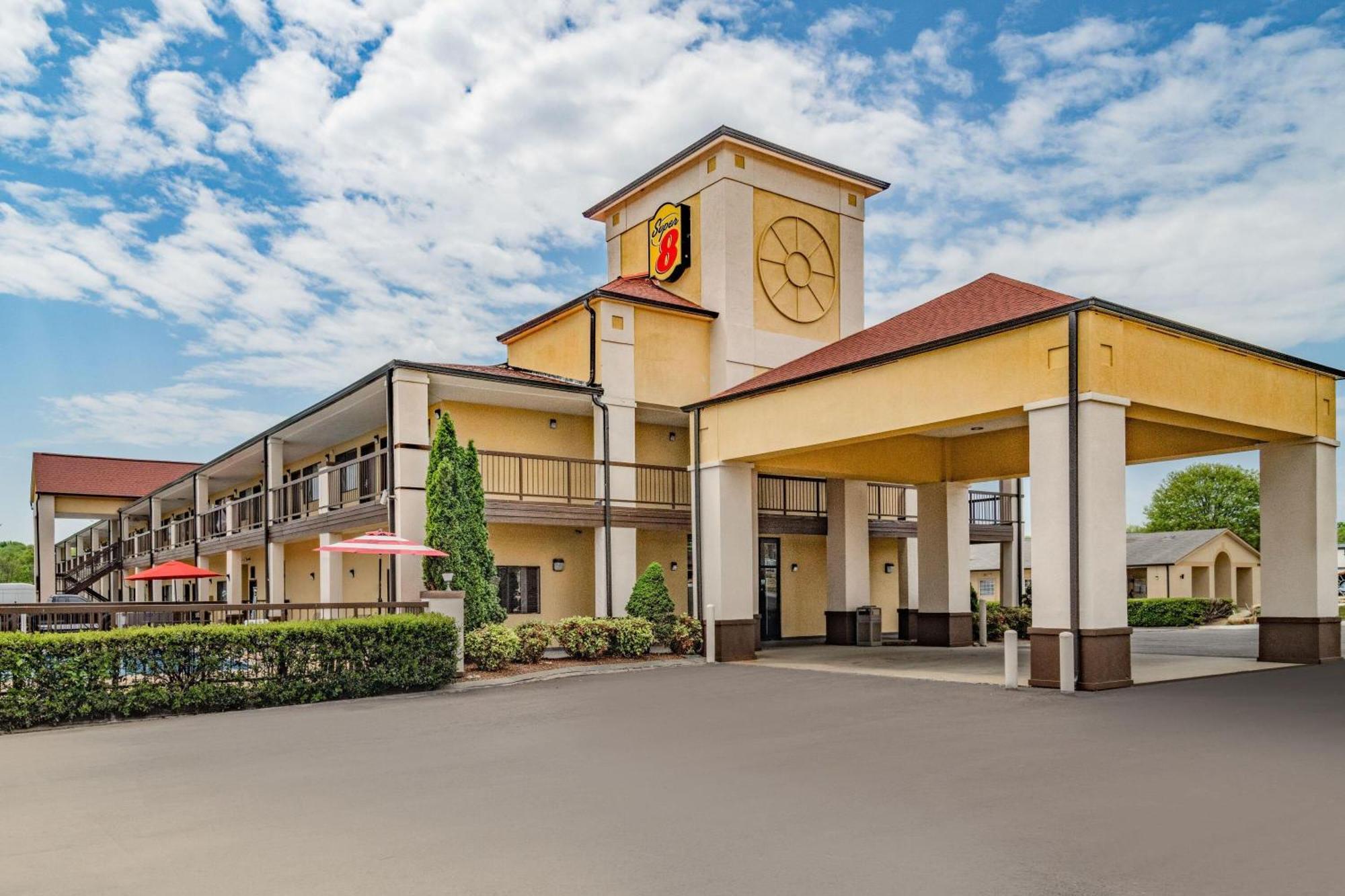Super 8 By Wyndham Columbia Hotel Eksteriør billede