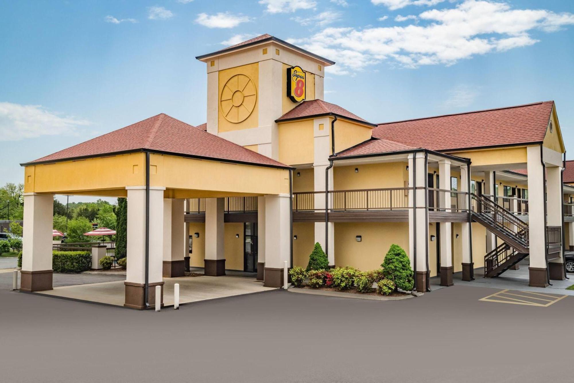 Super 8 By Wyndham Columbia Hotel Eksteriør billede